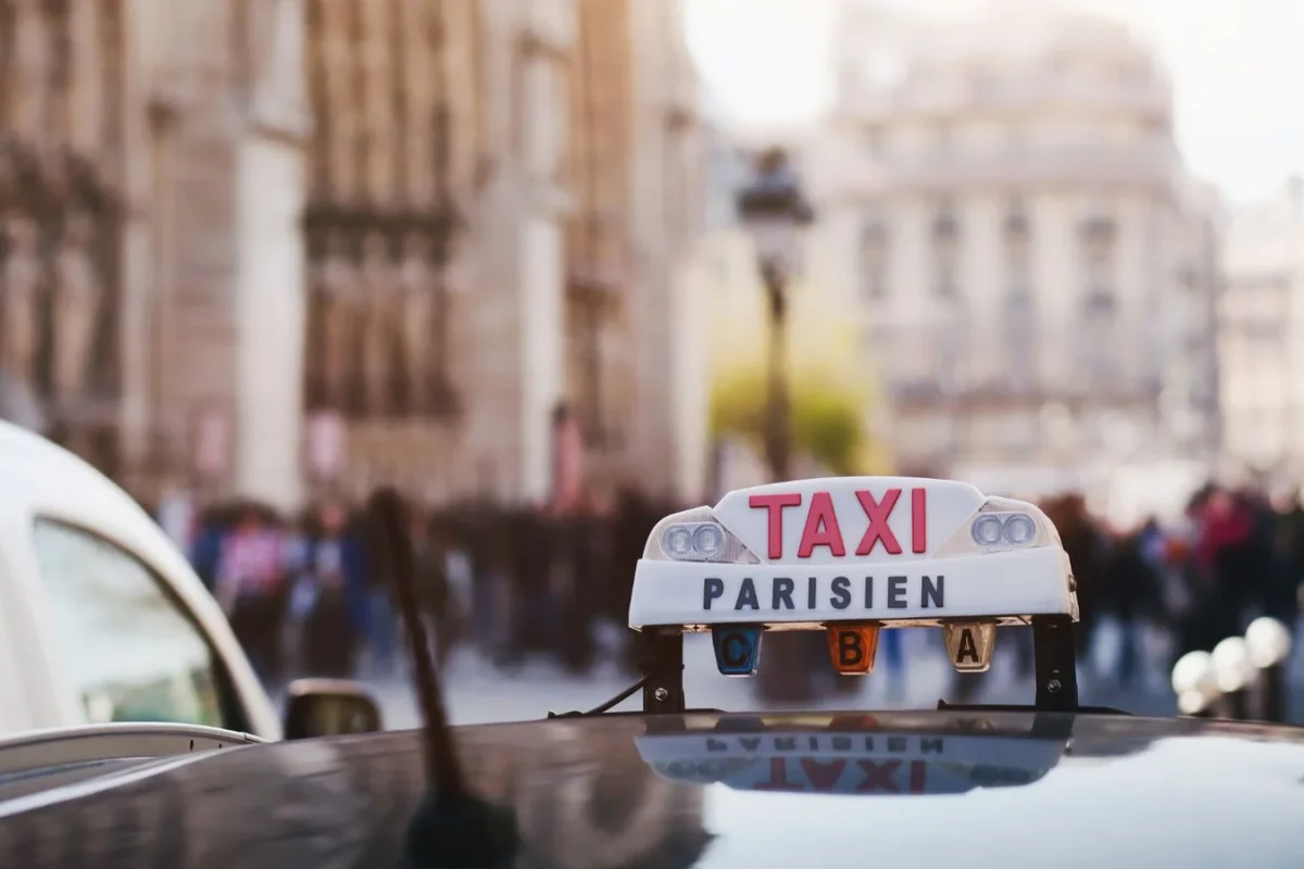 Véhicule taxi parisien pour une formation taxi